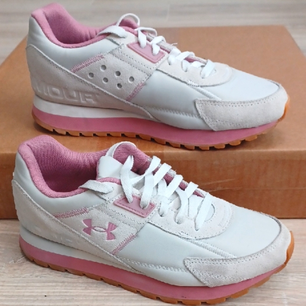 Size 9.5 - UNDER ARMOUR sneakers. White & pink gym shoes. Round toe lace closure